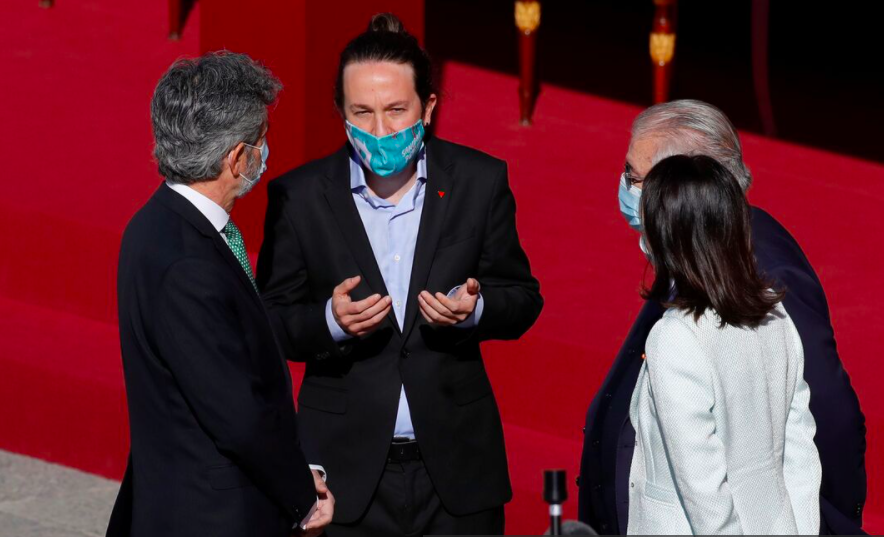 Carlos Lesmes y Pablo Iglesias conversando en el acto del Da de la Hispanidad | Foto: EFE